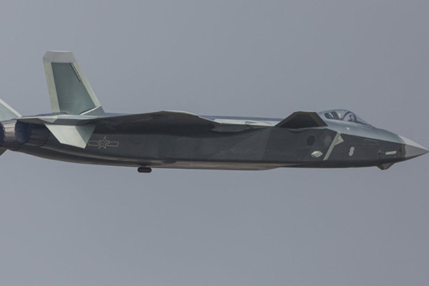 Tiêm kích tàng hình J-20 của Trung Quốc bị radar Su-30 bắt bài