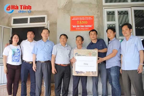 nganh ngan hang dong hanh voi nguoi ngheo ha tinh