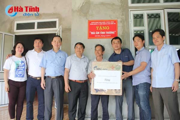 nganh ngan hang dong hanh voi nguoi ngheo ha tinh