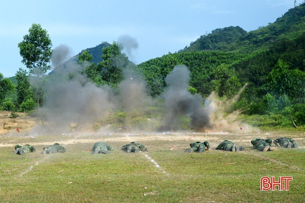 Cùng lính trẻ biên phòng Hà Tĩnh trải nghiệm thực hành 3 tiếng nổ