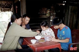 Vòng tay nhân ái: Vợ chồng nghèo chật vật mưu sinh chữa bệnh cho 2 con bị tật nguyền