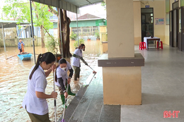 Khẩn trương ổn định hoạt động khám chữa bệnh sau mưa lũ