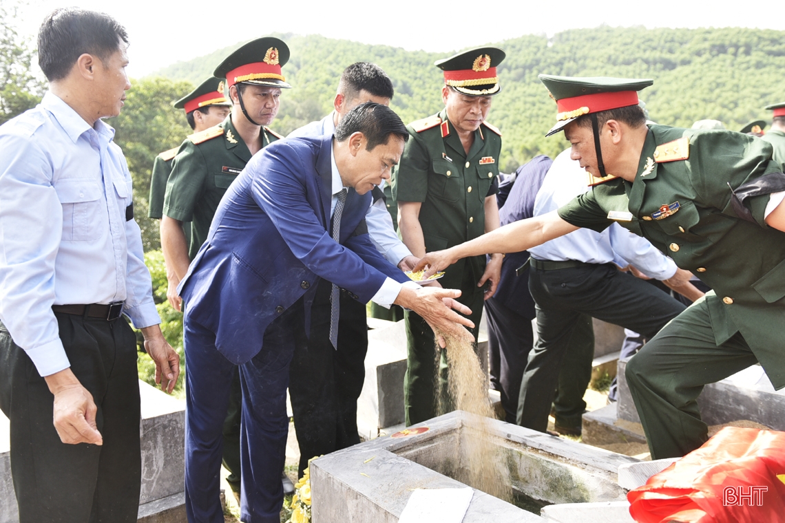 Hà Tĩnh tổ chức trọng thể lễ truy điệu, an táng 10 liệt sỹ hy sinh tại Lào