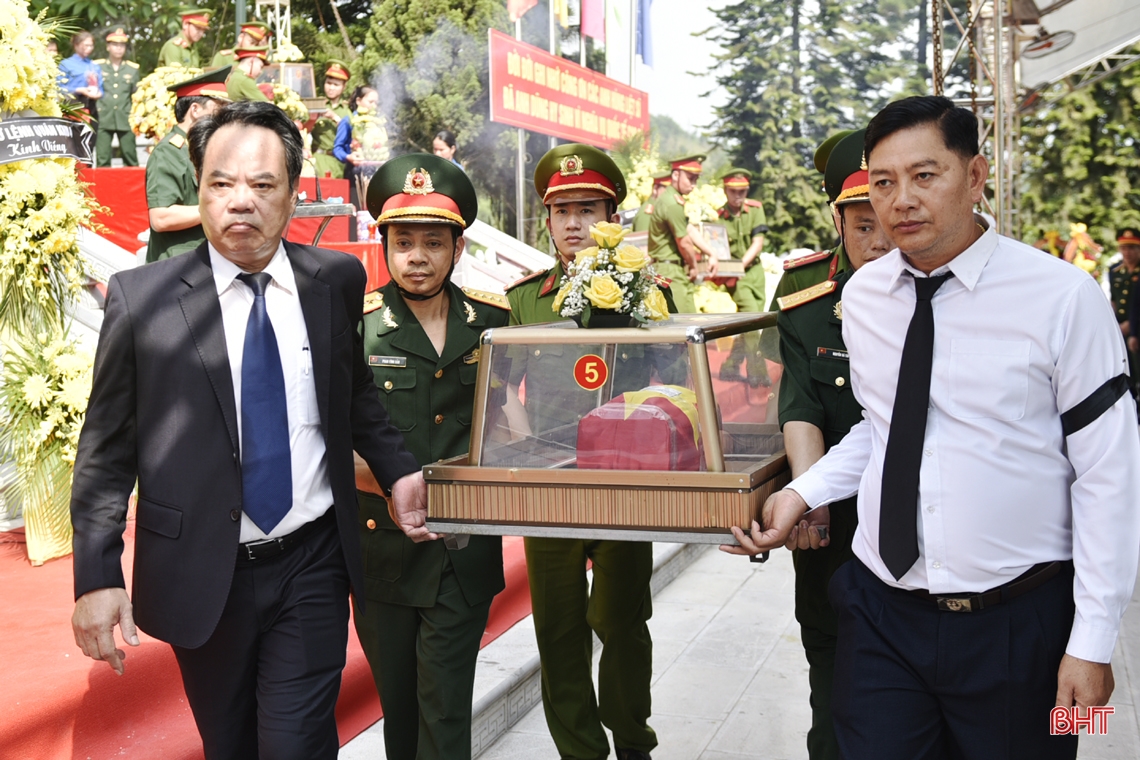 Hà Tĩnh tổ chức trọng thể lễ truy điệu, an táng 10 liệt sỹ hy sinh tại Lào