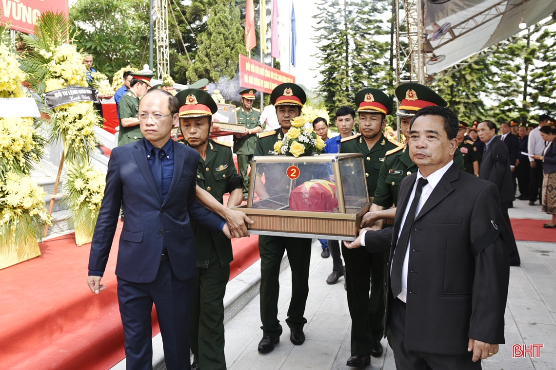Hà Tĩnh tổ chức trọng thể lễ truy điệu, an táng 10 liệt sỹ hy sinh tại Lào