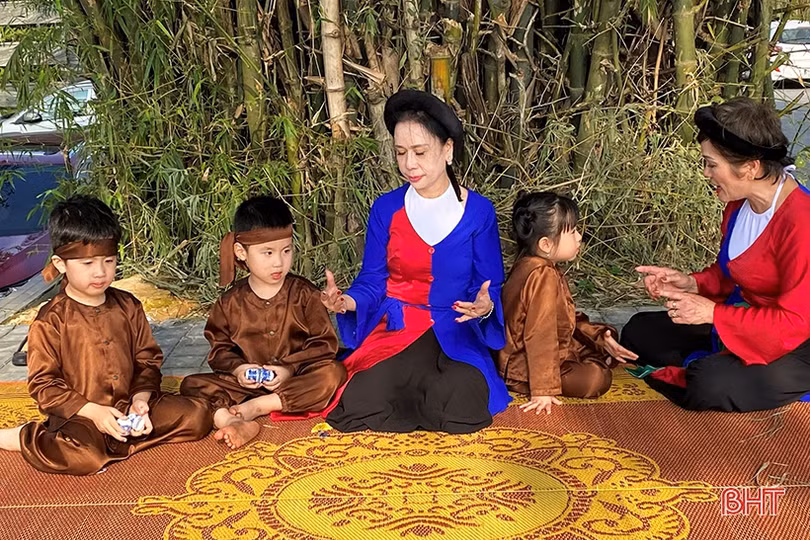 Câu lạc bộ dân ca ví, giặm “đặc biệt” giữa lòng thành phố Hà Tĩnh