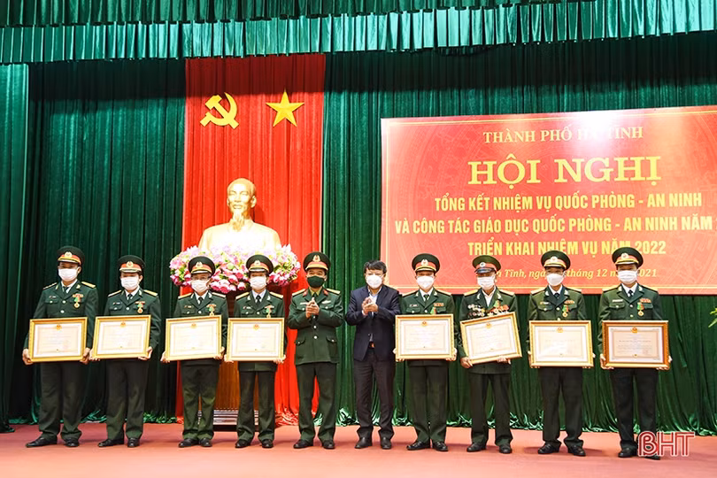 TP Hà Tĩnh: Gắn phát triển kinh tế với củng cố quốc phòng - an ninh