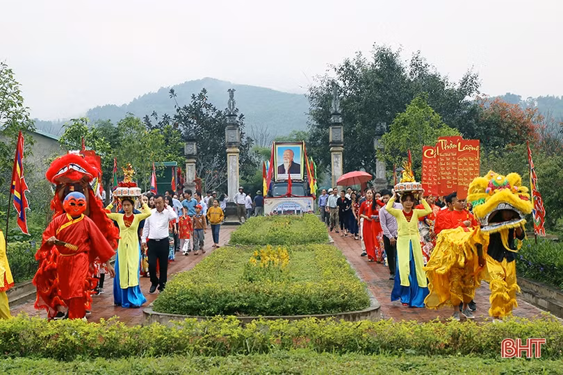 Hương Sơn chạm đích huyện nông thôn mới