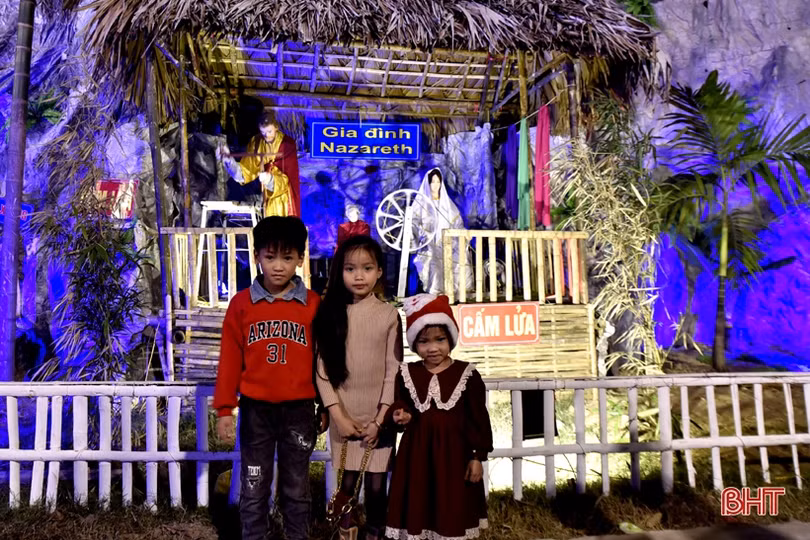 Các nhà thờ ở Hà Tĩnh lung linh trước lễ Giáng sinh