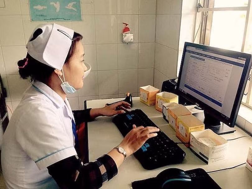 Trước 1/12/2022, bệnh viện, phòng khám phải kê đơn thuốc điện tử