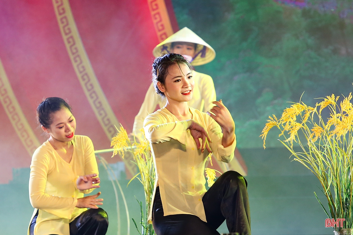 “Đồng Lộc - Những đóa hoa bất tử” khắc họa vùng quê giàu truyền thống Hà Tĩnh