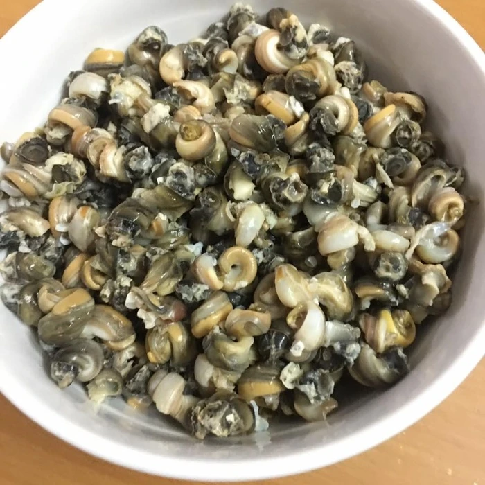 Chả ốc cuốn lá lốt thơm nức mũi, ngửi mùi từ xa đã phát thèm