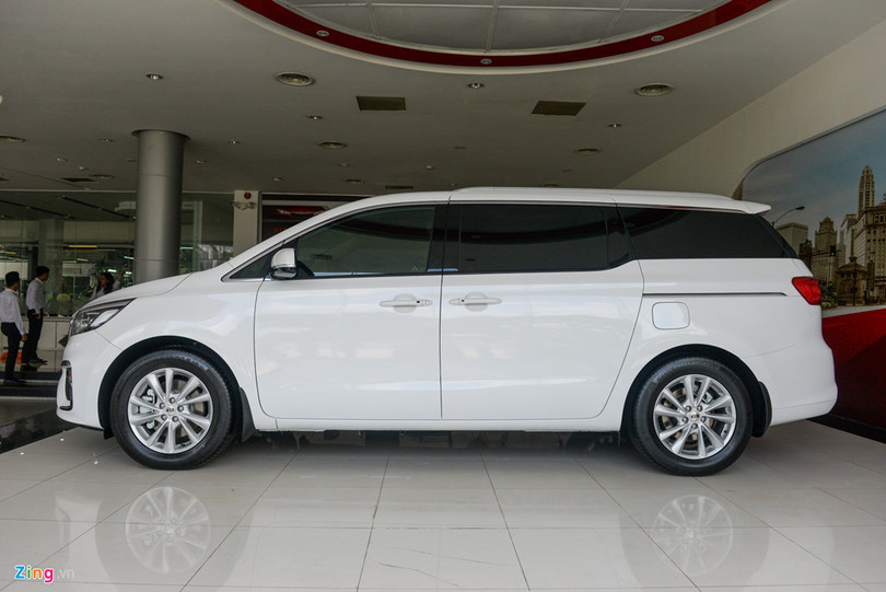 Chi tiết Kia Sedona 2018 vừa về Việt Nam, giá từ 1,1 tỷ đồng hình ảnh 4 Chi tiết Kia Sedona 2018 vừa về Việt Nam, giá từ 1,1 tỷ đồng