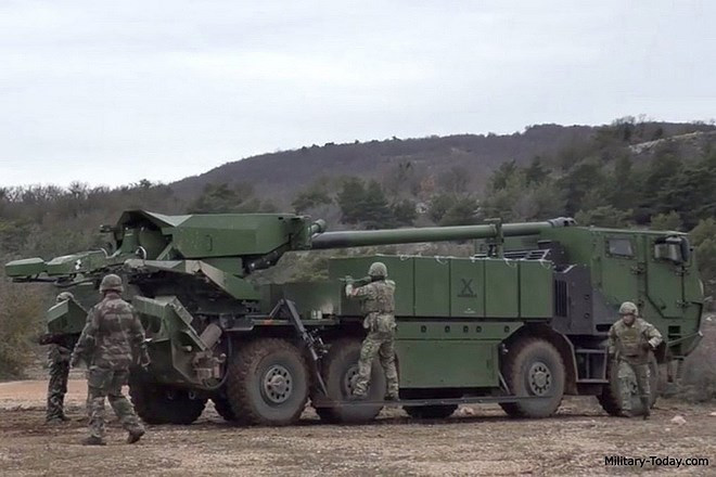 Pháp chào hàng Việt Nam phiên bản nâng cấp của pháo tự hành Caesar