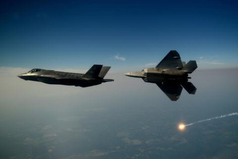 Mỹ dọa dùng F-22 khi Syria có S-300 Mỹ dọa dùng tiêm kích tàng hình khi Nga chuyển S-300 cho Syria