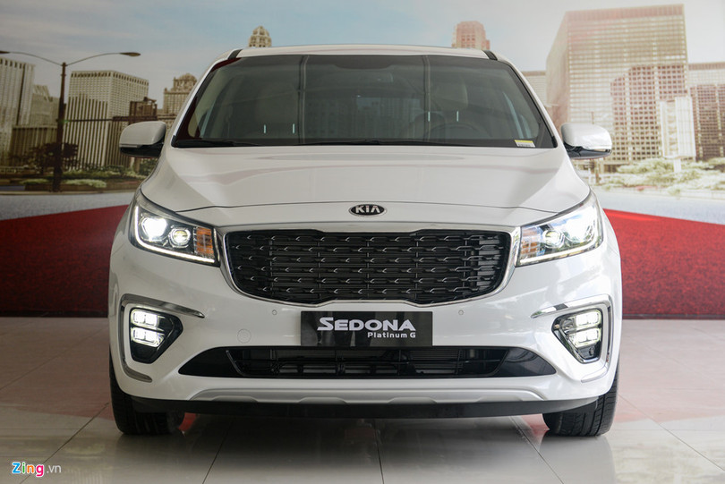 Chi tiết Kia Sedona 2018 vừa về Việt Nam, giá từ 1,1 tỷ đồng hình ảnh 2 Chi tiết Kia Sedona 2018 vừa về Việt Nam, giá từ 1,1 tỷ đồng