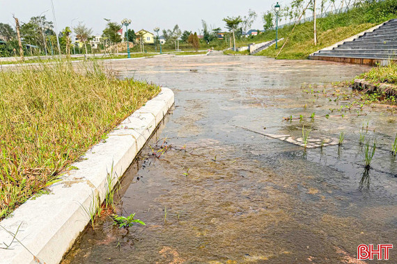 Nhếch nhác tiểu công viên ở phường Nam Hồng Lĩnh