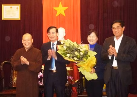Hòa thượng Thích Bảo Nghiêm Trưởng Ban trị sự Phật giáo Hà Tĩnh chúc Tết Tỉnh ủy, HĐND, UBND, UB MTTQ tỉnh Hà Tĩnh.