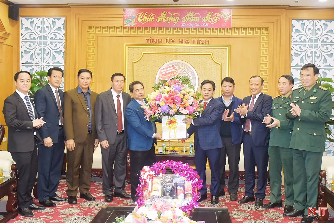 Vun đắp mối quan hệ Hà Tĩnh - Bolikhămxay ngày càng bền chặt