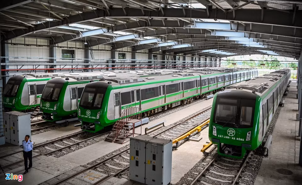 Tàu đường sắt Cát Linh - Hà Đông chạy thử liên tục trước ngày bàn giao