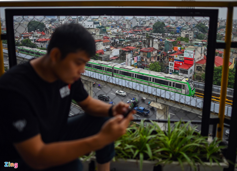 Tàu đường sắt Cát Linh - Hà Đông chạy thử liên tục trước ngày bàn giao