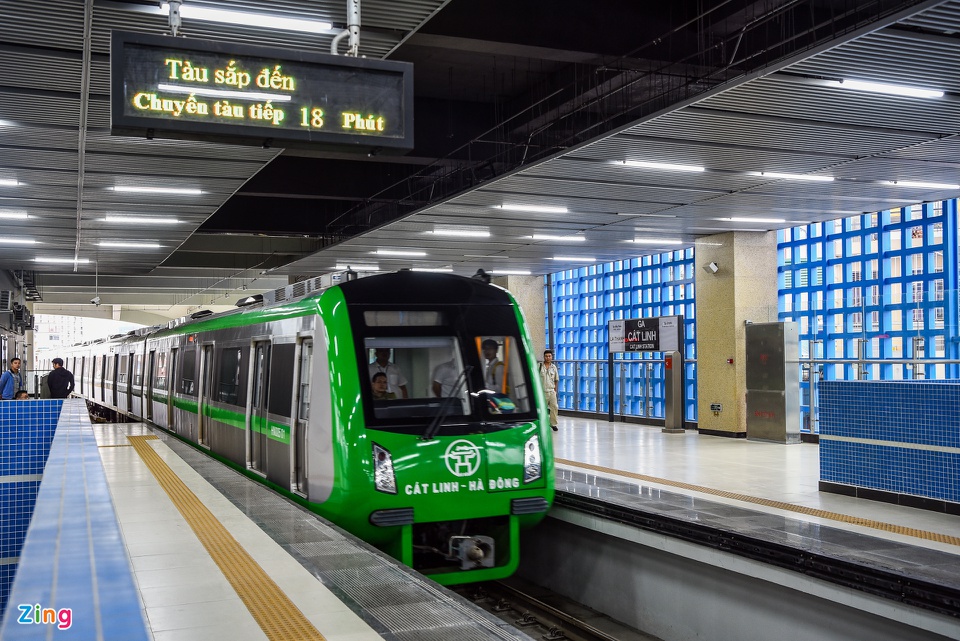 Tàu đường sắt Cát Linh - Hà Đông chạy thử liên tục trước ngày bàn giao