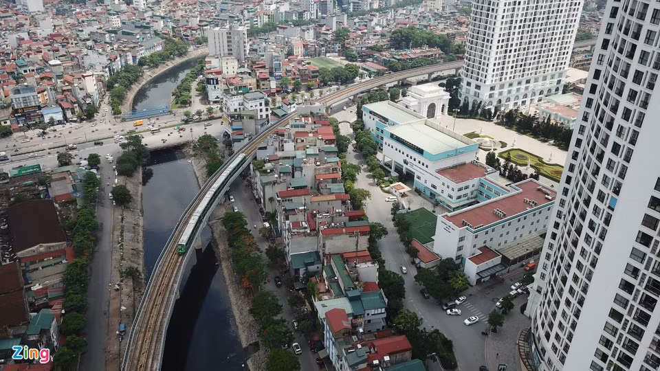 Tàu đường sắt Cát Linh - Hà Đông chạy thử liên tục trước ngày bàn giao