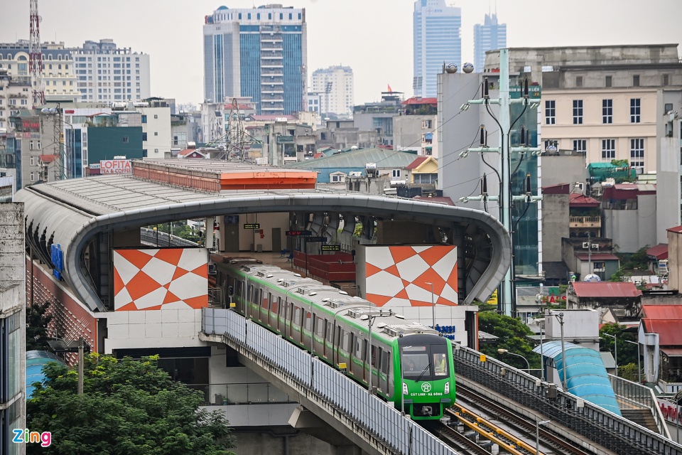 Tàu đường sắt Cát Linh - Hà Đông chạy thử liên tục trước ngày bàn giao