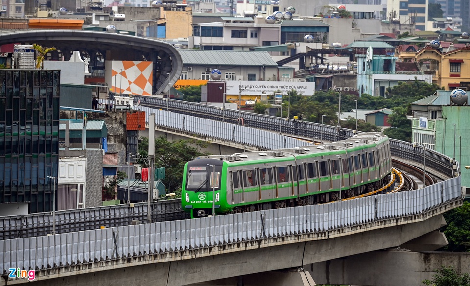 Tàu đường sắt Cát Linh - Hà Đông chạy thử liên tục trước ngày bàn giao