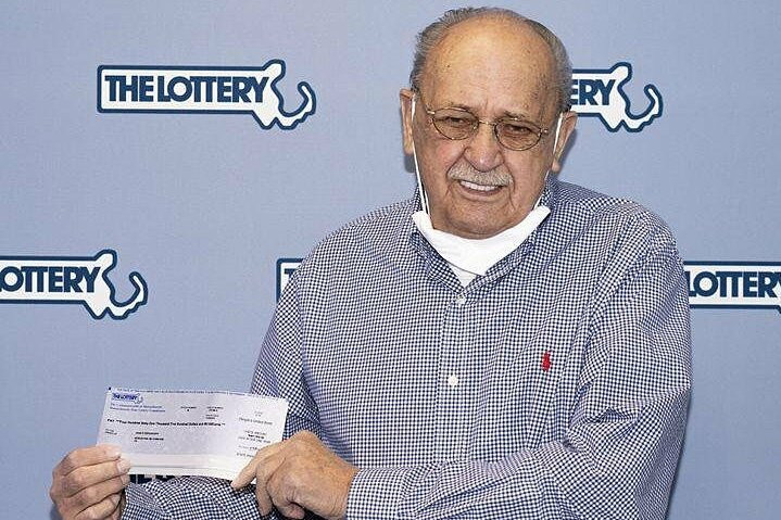 Hai lần trúng độc đắc một triệu USD