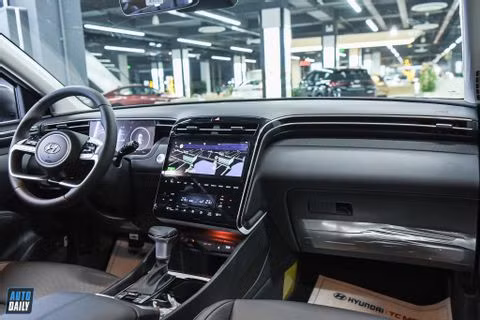 Cận cảnh Hyundai Tucson 2022 bản 925 triệu vừa về đại lý