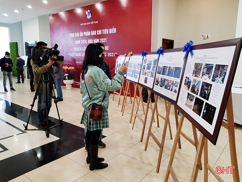 Báo Hà Tĩnh giành giải B - Bìa báo Tết ấn tượng