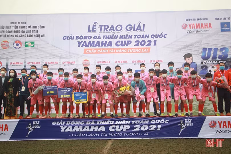 U13 Hà Tĩnh trở thành á quân Giải Bóng đá Thiếu niên toàn quốc