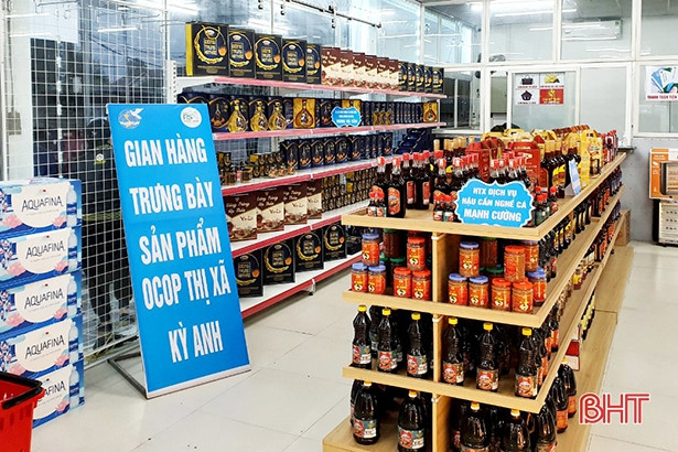 Sản phẩm OCOP TX Kỳ Anh lên kệ siêu thị của doanh nghiệp địa phương