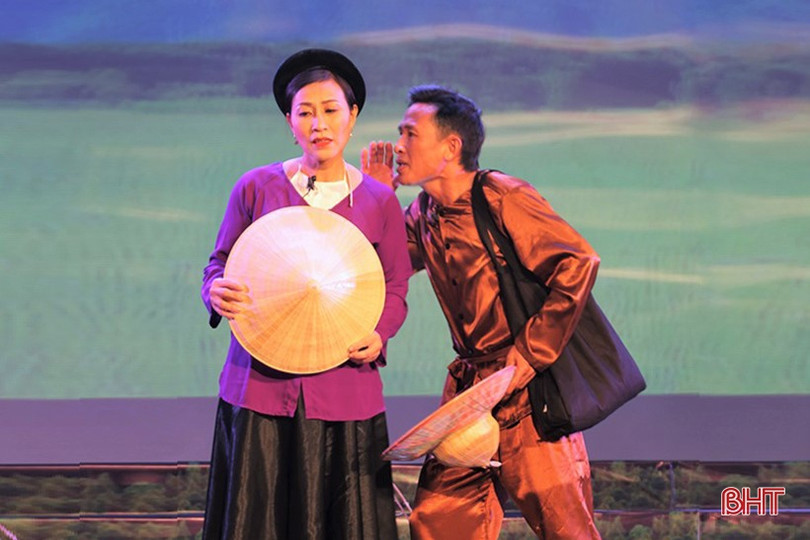 Hà Tĩnh giành HCB toàn đoàn tại Hội diễn Đàn và hát dân ca 3 miền toàn quốc