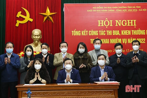 Xây dựng các mũi đột phá, nhận rộng gương điển hình, thực hiện thắng lợi phong trào thi đua năm 2022