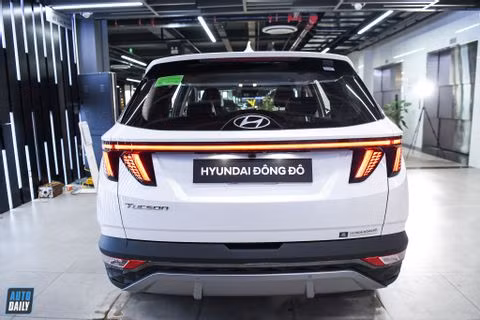 Cận cảnh Hyundai Tucson 2022 bản 925 triệu vừa về đại lý