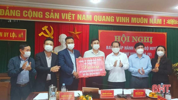 Lộc Hà kêu gọi gần 1 tỷ đồng gây Quỹ Sinh viên nghèo vượt khó