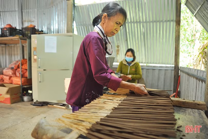 Cơ sở sản xuất trầm hương OCOP ở Hà Tĩnh vào mùa “trả hàng” tết
