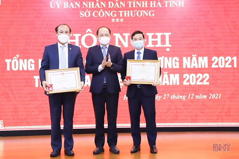 Tăng cường vai trò quản lý Nhà nước trong lĩnh vực công nghiệp, thương mại - dịch vụ