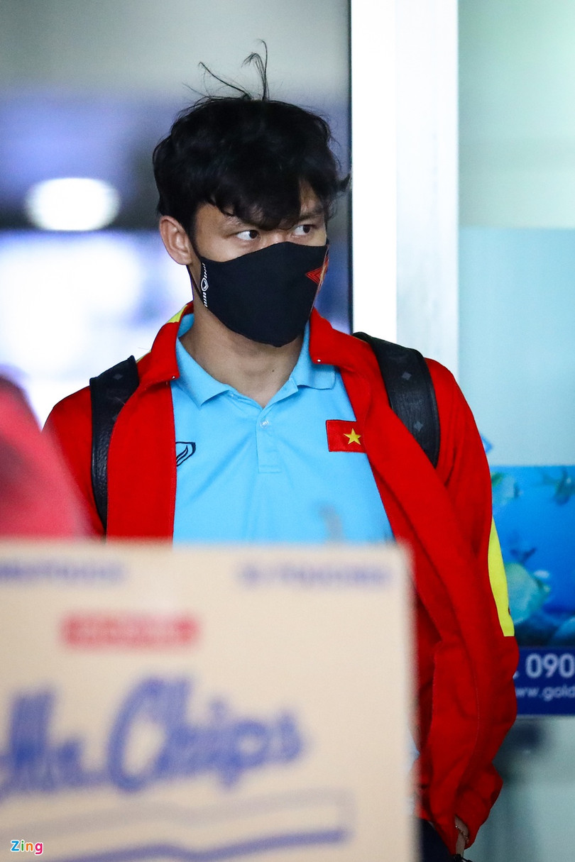 Tuyển Việt Nam về nước