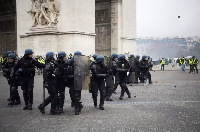 Thế giới ngày qua: Thủ tướng Đức Angela Merkel từ chức Chủ tịch đảng cầm quyền