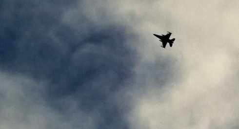 Liên quân do Mỹ dẫn đầu không kích miền Đông Syria