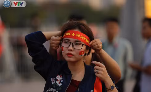 Đánh bại Philippines với tổng tỷ số 4-2, Việt Nam vào chung kết AFF Cup sau 10 năm