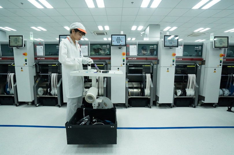 Cận cảnh hệ thống sản xuất điện thoại thông minh Vsmart