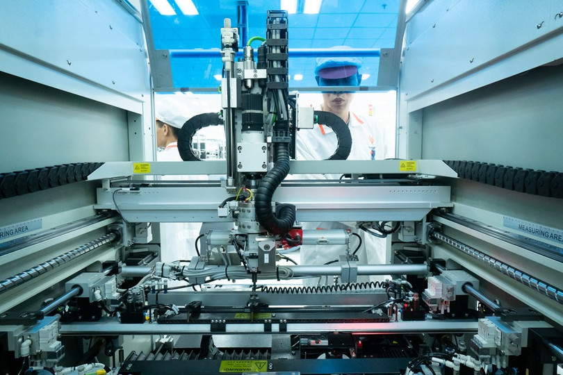 Cận cảnh hệ thống sản xuất điện thoại thông minh Vsmart