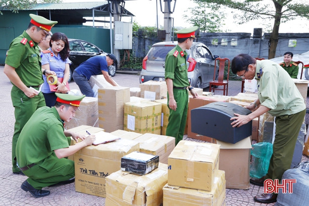 Bất tuân hiệu lệnh, chống đối công an khi bị kiểm tra phương tiện