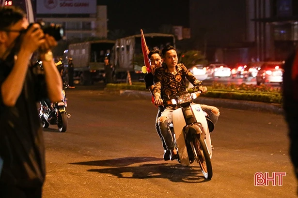 Chớ nên lợi dụng “đi bão” gây mất an ninh trật tự