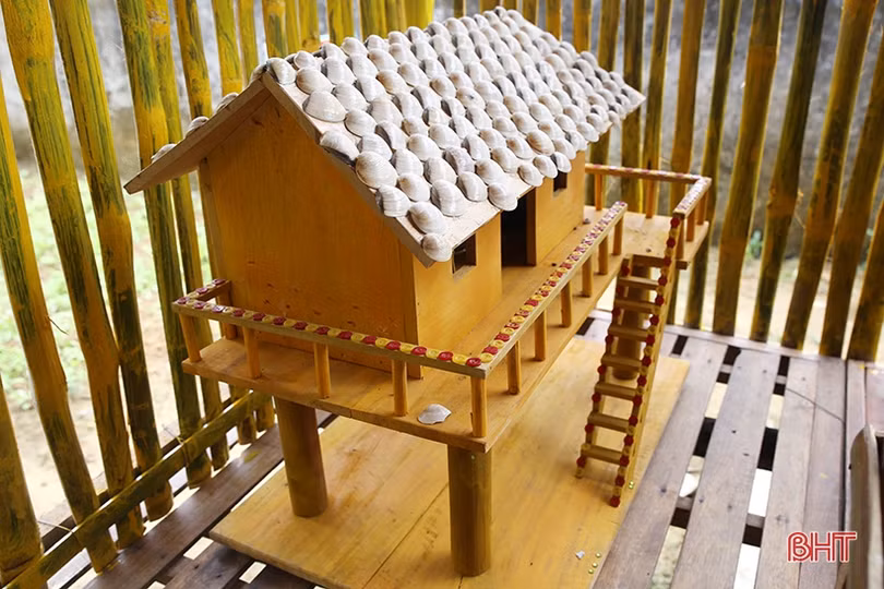 Hai cô giáo Hà Tĩnh “giữ hồn” bản Chứt ở Rào Tre