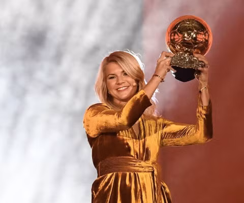 Modric giành Quả bóng vàng 2018, Ronaldo ngậm ngùi về thứ hai